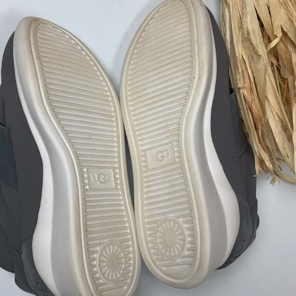UGG neutra sneakers pull on logo trainers